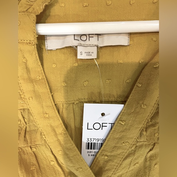 NWT - Loft blouse - Picture 4 of 4